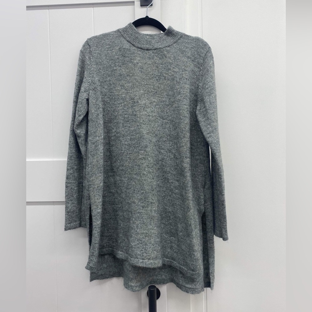 Women’s sweater